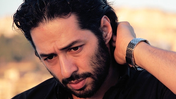 Ünlü oyuncu Mert Fırat’ın babası hayatını kaybetti galerisi resim 4