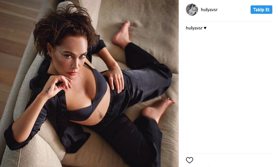 Hülya Avşar'ın o pozu bakın nasıl sosyal medyayı salladı! galerisi resim 3