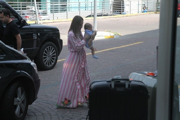 Gülşen’in çocuğu ile olay karesi! galerisi resim 9