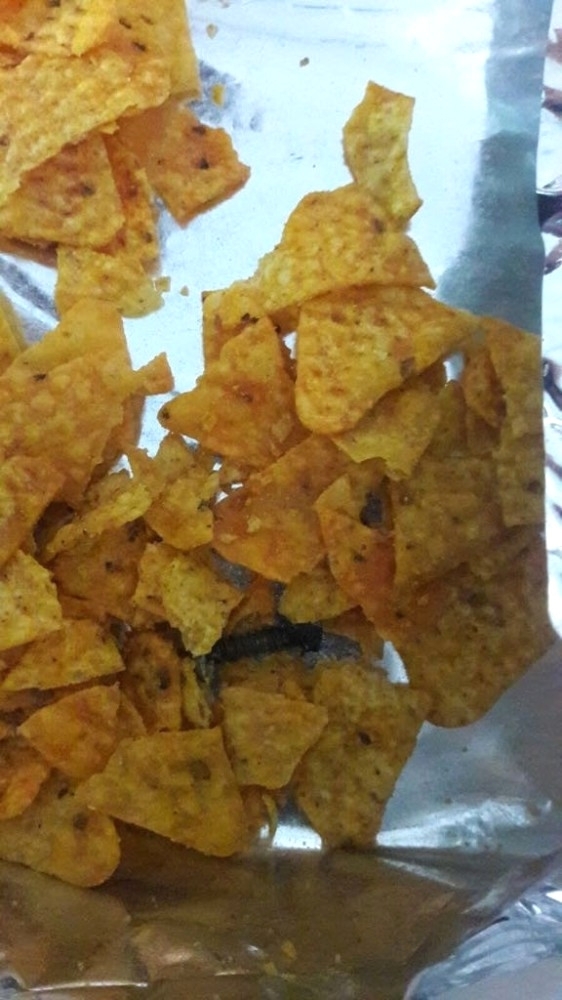 Severek yediğimiz cips poşeti içinden öyle bir şey çıktı ki... galerisi resim 5