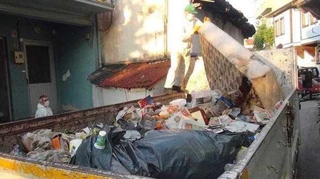 Bursa'daki çöp ev hesabından 450 bin TL çıkan dilenci sanılan adamı galerisi resim 4