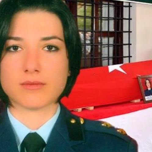 Üsteğmen Nazlıgül'ün annesi konuştu: Kızıma cinsel içerikli mesajla galerisi resim 3