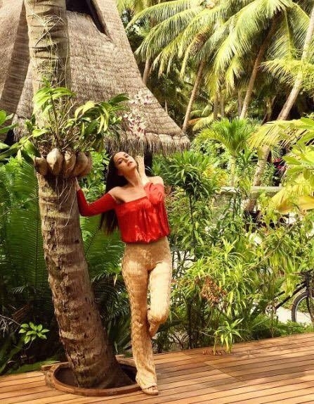 Fahriye Evcen takipçilerinin diline düştü! galerisi resim 2