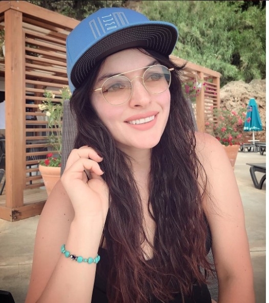 Ezgi Mola'nın son haline bakın değişimi şoke edecek! galerisi resim 9