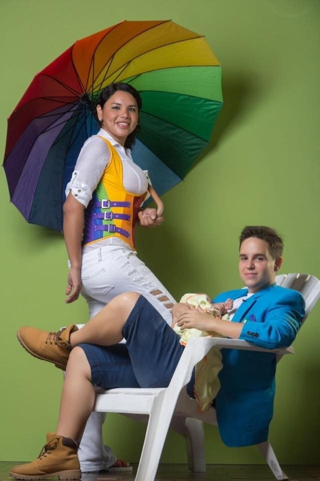 Sıradan bir aile gibiler ama aslında gerçek olduğundan daha karışık galerisi resim 4