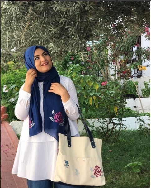 Gelin adayı Hanife İnstagram'ı paraya çevirdi galerisi resim 6