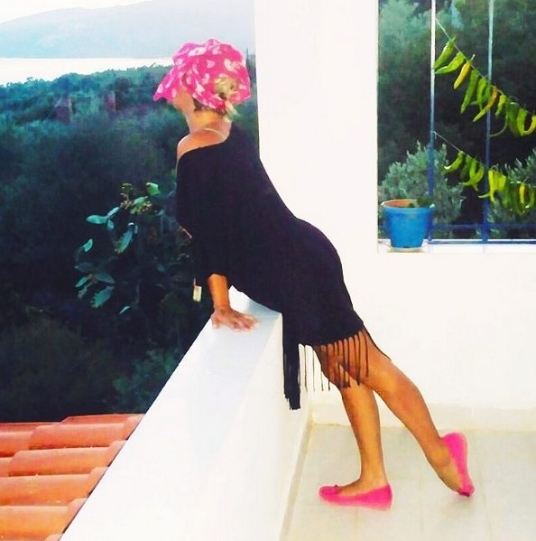 Ünlü şarkıcı İstanbul'da her şeyini bırakıp köye yerleşti! galerisi resim 19