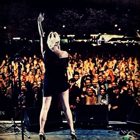 Ünlü şarkıcı İstanbul'da her şeyini bırakıp köye yerleşti! galerisi resim 26