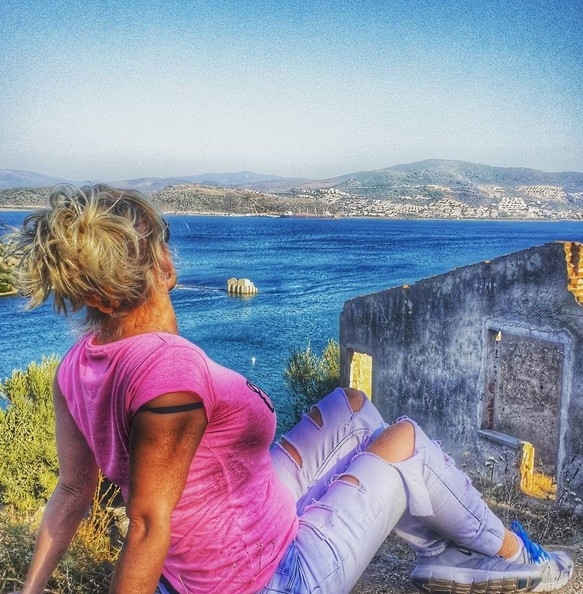 Ünlü şarkıcı İstanbul'da her şeyini bırakıp köye yerleşti! galerisi resim 29