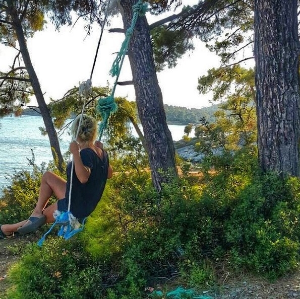Ünlü şarkıcı İstanbul'da her şeyini bırakıp köye yerleşti! galerisi resim 4