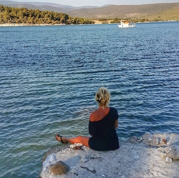 Ünlü şarkıcı İstanbul'da her şeyini bırakıp köye yerleşti! galerisi resim 5