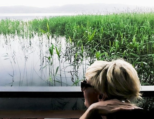 Ünlü şarkıcı İstanbul'da her şeyini bırakıp köye yerleşti! galerisi resim 7