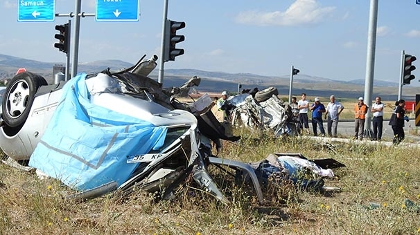 Feci kaza! Çok sayıda ölü ve yaralı var... galerisi resim 2