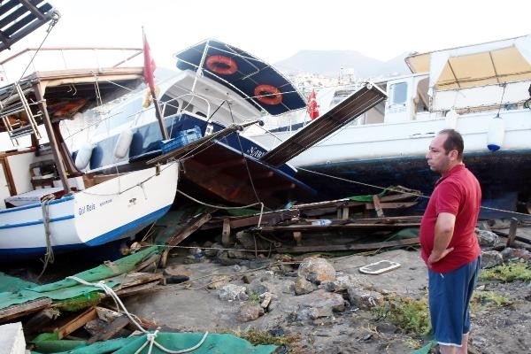 Yaşadıkları dehşet sonrası çantasını alan oraya koştu! galerisi resim 12