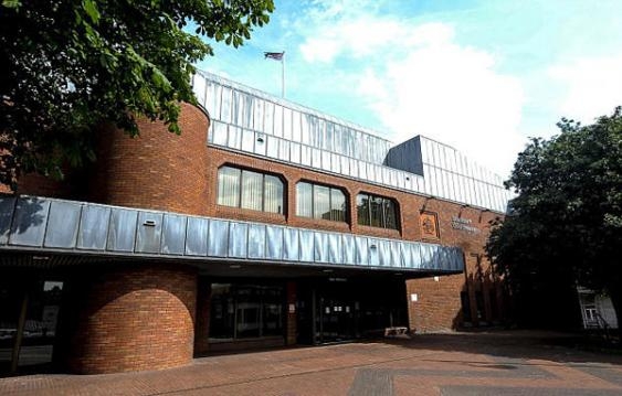 REŞİT OLMAYAN ÖĞRENCİSİYLE İLİŞKİYE GİRDİ, SKANDAL MESAJLAR ORTAYA ÇIKTI galerisi resim 2