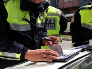 10 yılda 1.2 milyon ehliyete alkolden el konuldu