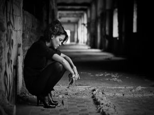 Nişanlandığım günden bu yana başıma gelmeyen kalmadı.