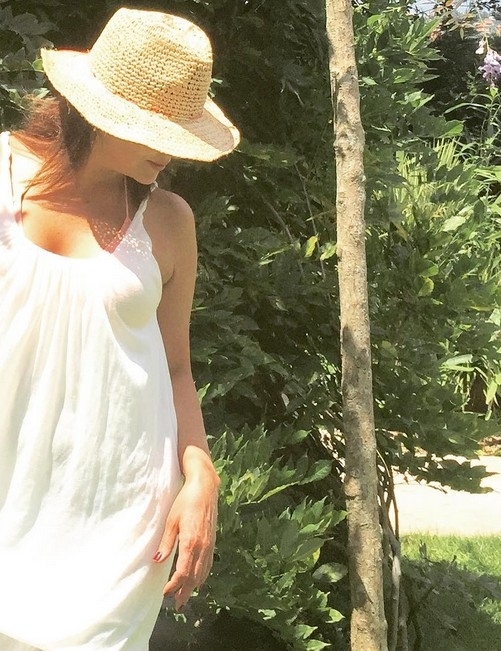 Aydan Şener’in bikinili hali genç kızlara taş çıkarttı galerisi resim 7