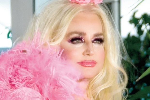 Banu Alkan'ın serveti buradan geliyormuş arkasından yasak aşk çıktı galerisi resim 4