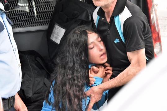 Drift Yapan Genç Kız Kaza Yapınca Çıldırdı! galerisi resim 3