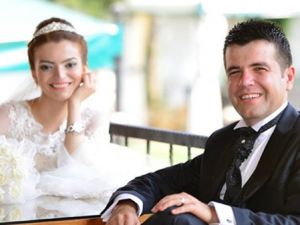 Polis memuru ve hemşire eşi evde ölü bulundu