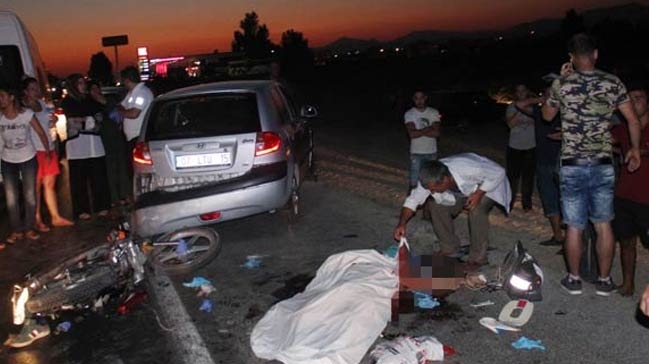 Antalya’da motosiklet otomobile çarptı: 1 ölü, 1 yaralı galerisi resim 4