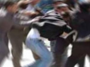 Denizde 'iç çamaşırı' kavgası! 3 yaralı çok sayıda gözaltı var