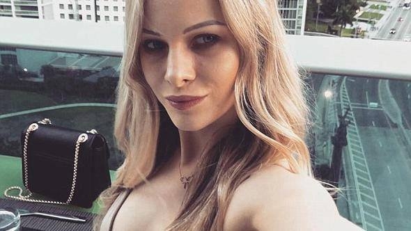 Ünlü manken hırsızlık yaparken yakalandı galerisi resim 2