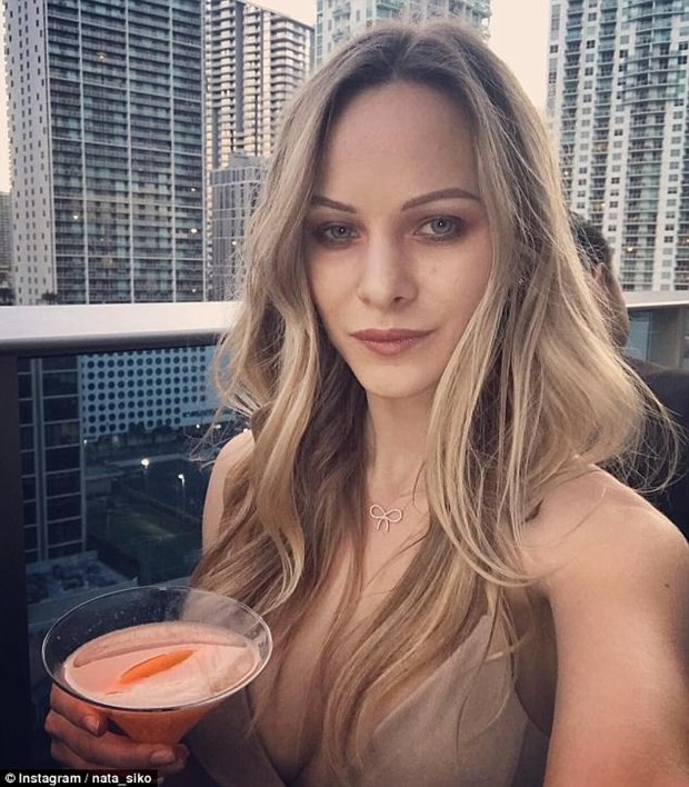 Ünlü manken hırsızlık yaparken yakalandı galerisi resim 9