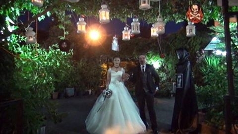 Bu sefer de düğüne kelepçeyle geldiler galerisi resim 1