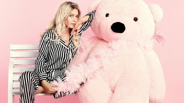 Aleyna Tilki konserine gelen hayranını kovdu rezil etti galerisi resim 3