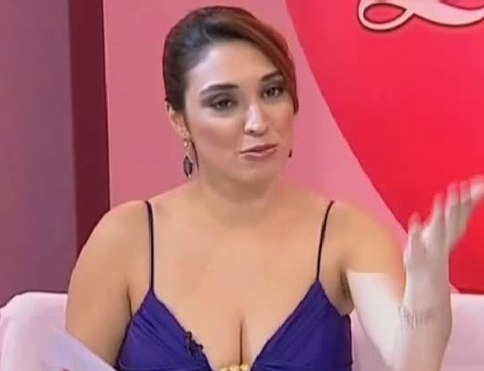 PROGRAM TATİLE GİRDİ, ZUHAL TOPAL KENDİNİ YEMEYE VERDİ! galerisi resim 2