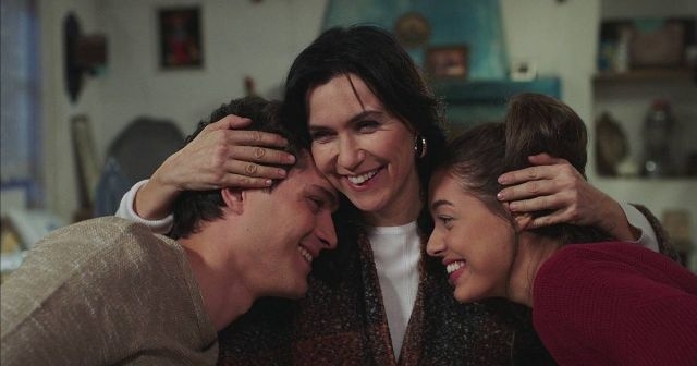 HAYRANLARI BU HABERE ÇOK ÜZÜLECEK İDDİALI DİZİ YAYINDAN KALDIRILDI galerisi resim 2