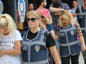 FUTBOLCU GİBİ TRANSFER OLMUŞLAR! BÖYLE REZİLLİK GÖRÜLMEDİ...