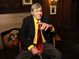 Efsane komedyen hayatını kaybetti