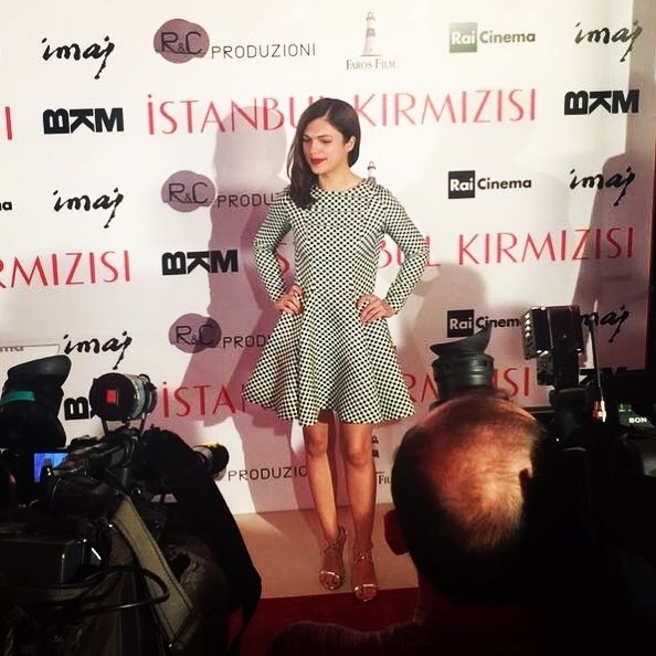 Hayat Bilgisi'nin Barbie'si de bikinili yakalandı galerisi resim 3