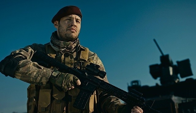 Atakan Survivor All Star için mi diziden ayrıldı galerisi resim 3