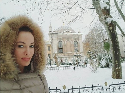 Gamze Özçelik o iddialara ateş püskürdü : 'Keşke...' galerisi resim 12