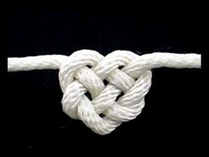 İŞTE MELEKLERİN SABAHA KADAR LENETLEDİĞİ EVLİ KADINLAR...