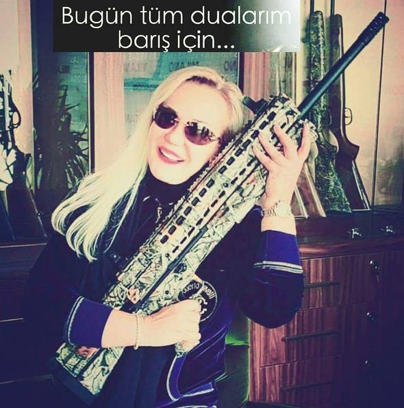 Filiz Aker'in sosyal medyada dikkat çeken fotoğrafları galerisi resim 13