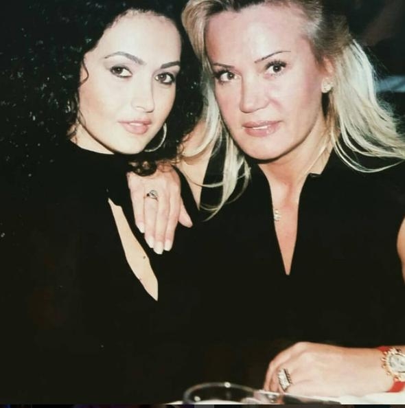 Filiz Aker'in sosyal medyada dikkat çeken fotoğrafları galerisi resim 6