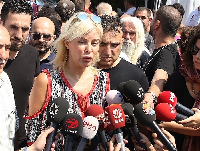 Vatan Şaşmaz'ın cenaze töreninden acı kareler galerisi resim 14