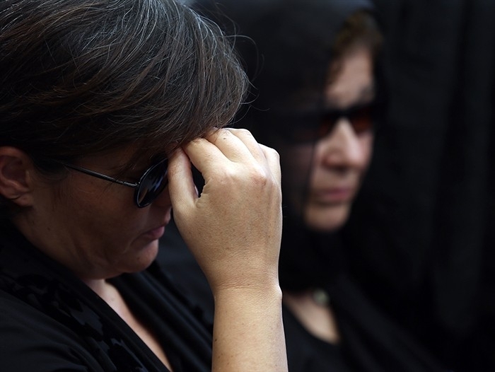 Vatan Şaşmaz'ın cenaze töreninden acı kareler galerisi resim 2