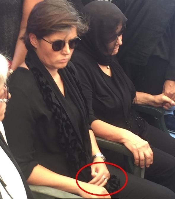 Vatan Şaşmaz'ın hamile eşi Yasemin Adalı'nın eşine son vedası! galerisi resim 4