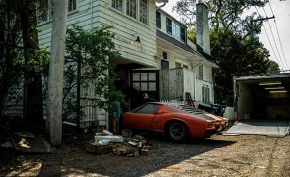 Yıllardır garajda terk edilmiş haldeydi... Lüks aracı baştan yarattı! galerisi resim 1