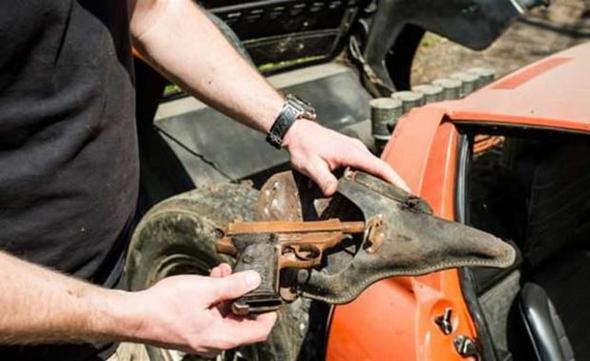 Yıllardır garajda terk edilmiş haldeydi... Lüks aracı baştan yarattı! galerisi resim 10
