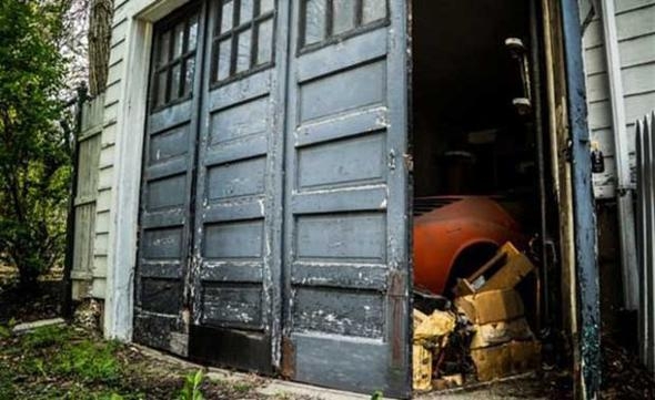 Yıllardır garajda terk edilmiş haldeydi... Lüks aracı baştan yarattı! galerisi resim 2