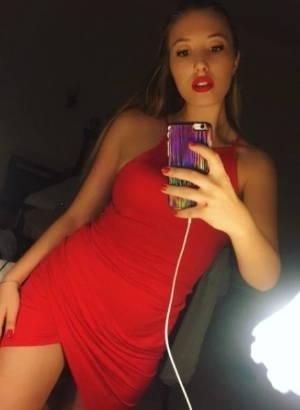 Yasmin Erbil'in pozuna bakın Mehmet Ali Erbil çıldıracak galerisi resim 3