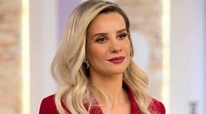 ÖYLE BİŞEY YAPTI Kİ…ESRA EROL, YAPTIĞI PAYLAŞIMLA SOSYAL MEDYAYI SALLADI galerisi resim 3