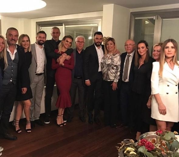 Eda Erol yüzüğü attı en sert tepki Alişan'ın babasından geldi galerisi resim 5